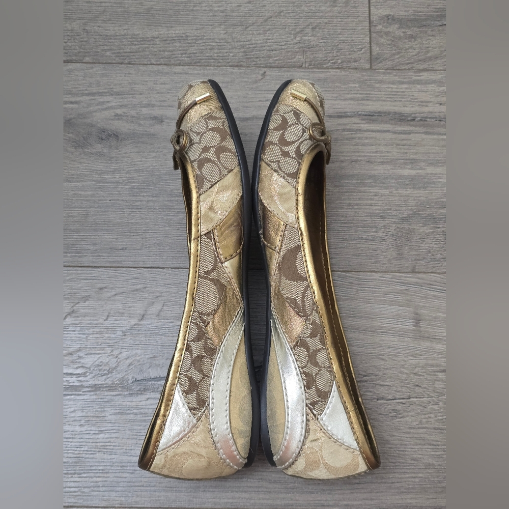Coach Ariell Gold Tan Monogram Ballet Flats Size 7 Comfy Streetwear Metallic - Picture 8 of 9